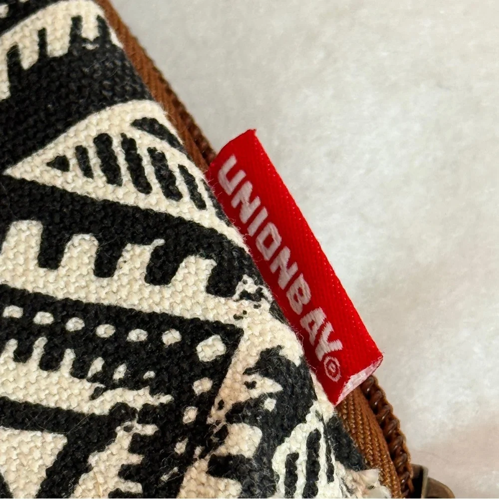 Union Bay Aztec Elephant Print Wallet Wristlet Clutch Purse‎ Western Boho Design